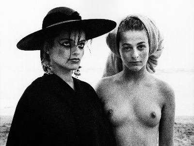 Anton Corbijn, Nina Hagen und Ari Up, Malibu 1980 © Anton Corbijn