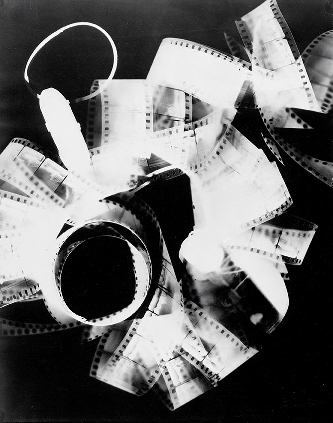 Man Ray, Ohne Titel (Rayografie), 1923, Silbergelatineabzug, Museum Ludwig, Köln © Rheinisches Bildarchiv, Köln © MAN RAY TRUST/ Bildrecht, Wien, 2017/18
